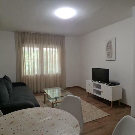 City Mid Mostar Apartment Bagian luar foto