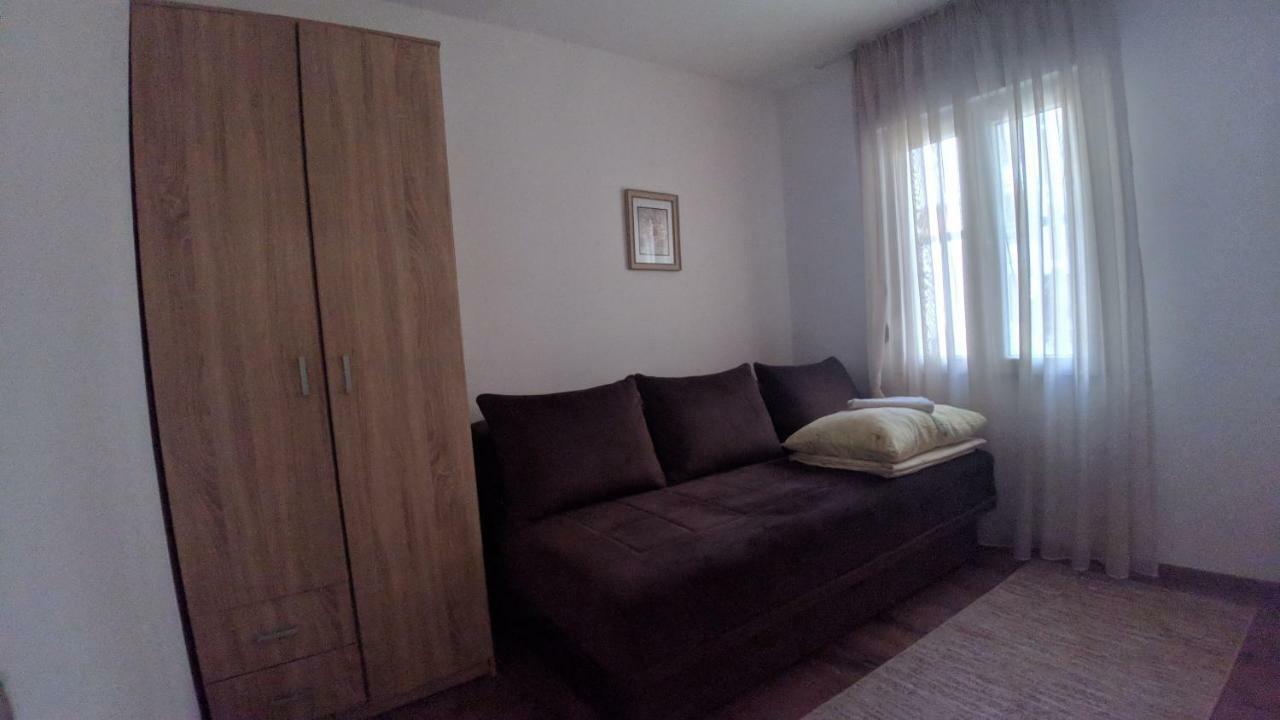 City Mid Mostar Apartment Bagian luar foto